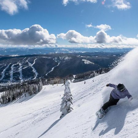 Holiday Home Sun Peaks Bagian luar foto
