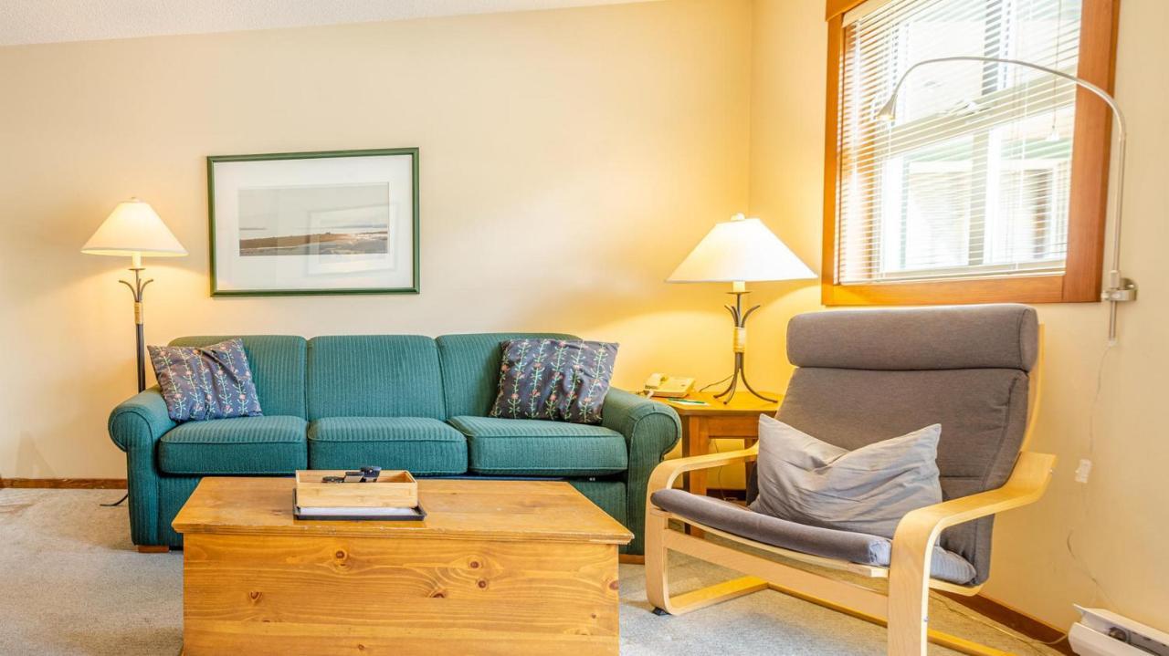 Holiday Home Sun Peaks Bagian luar foto