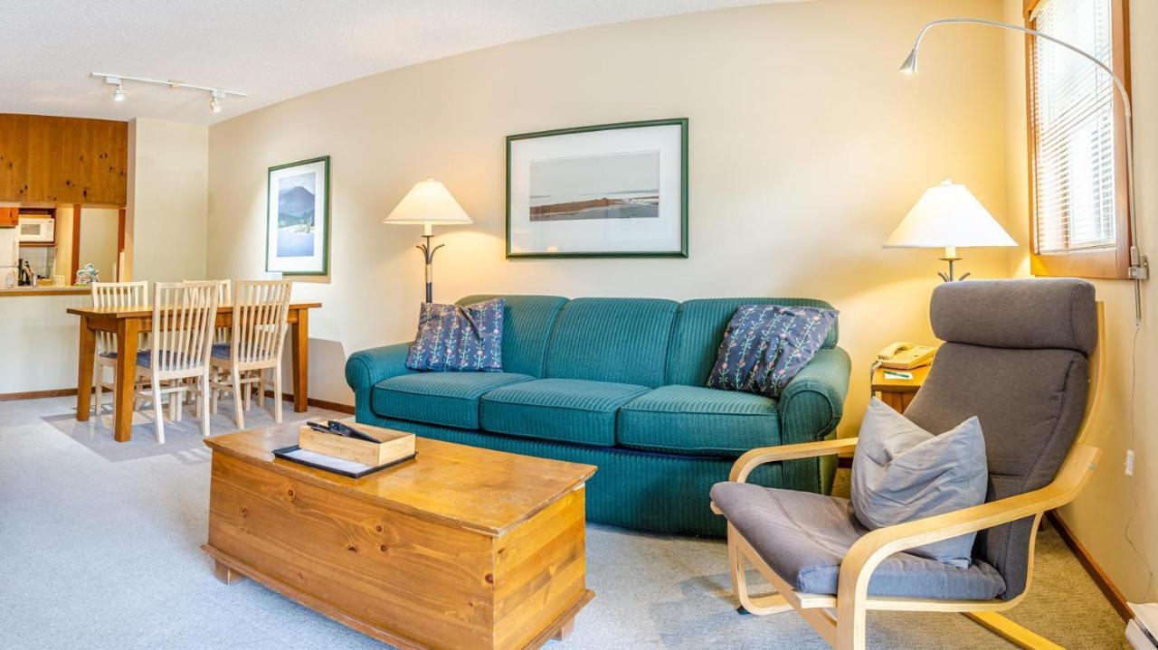 Holiday Home Sun Peaks Bagian luar foto